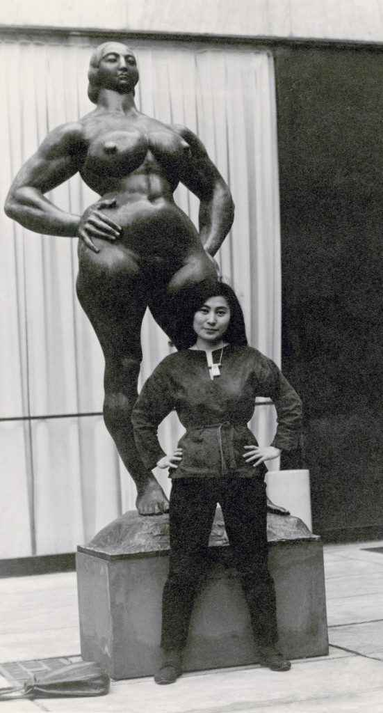 Ono with Standing Woman (1932) by Gaston Lachaise, MoMA c. 1960–61. Photo © Minoru Niizuma. Courtesy Lenono Photo Archive 